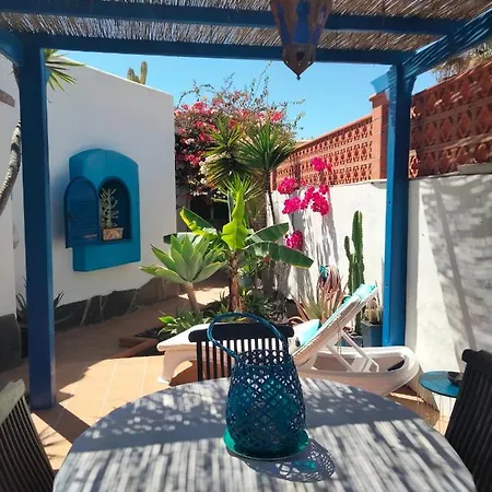 Rosa Meravigliosa Con Piscina Interna Vila Corralejo