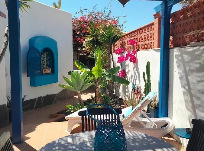 Rosa Meravigliosa Con Piscina Interna Villa Corralejo